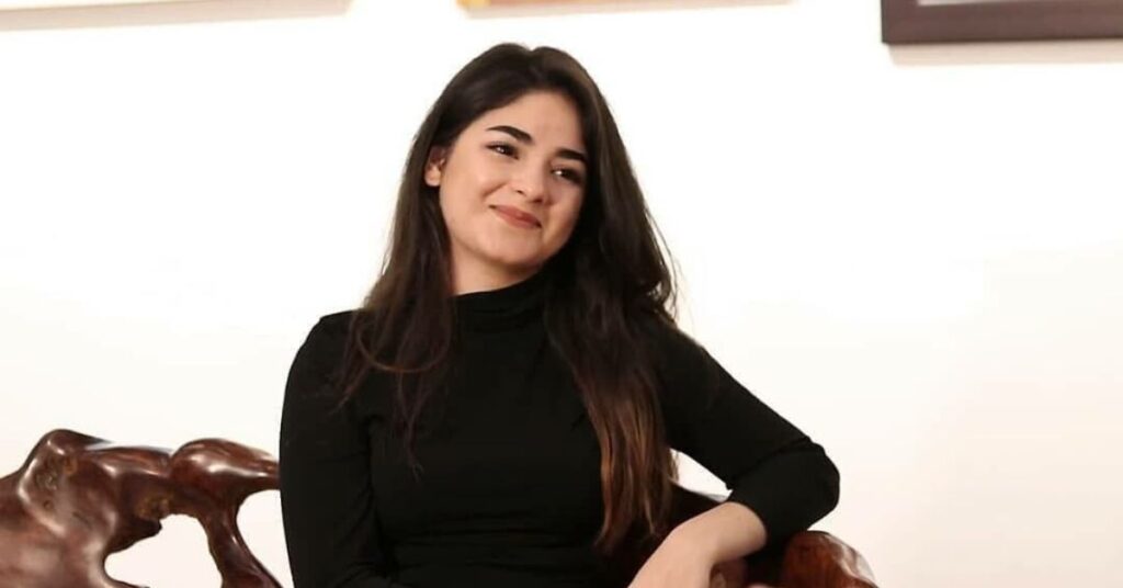 Zaira Wasim Age, Height & Physical Appearance